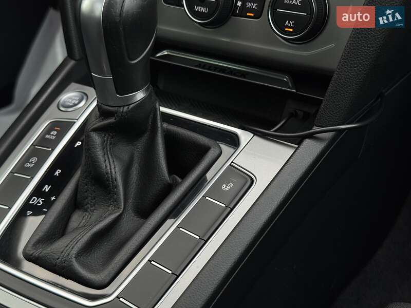 Универсал Volkswagen Passat Alltrack 2018 в Луцке