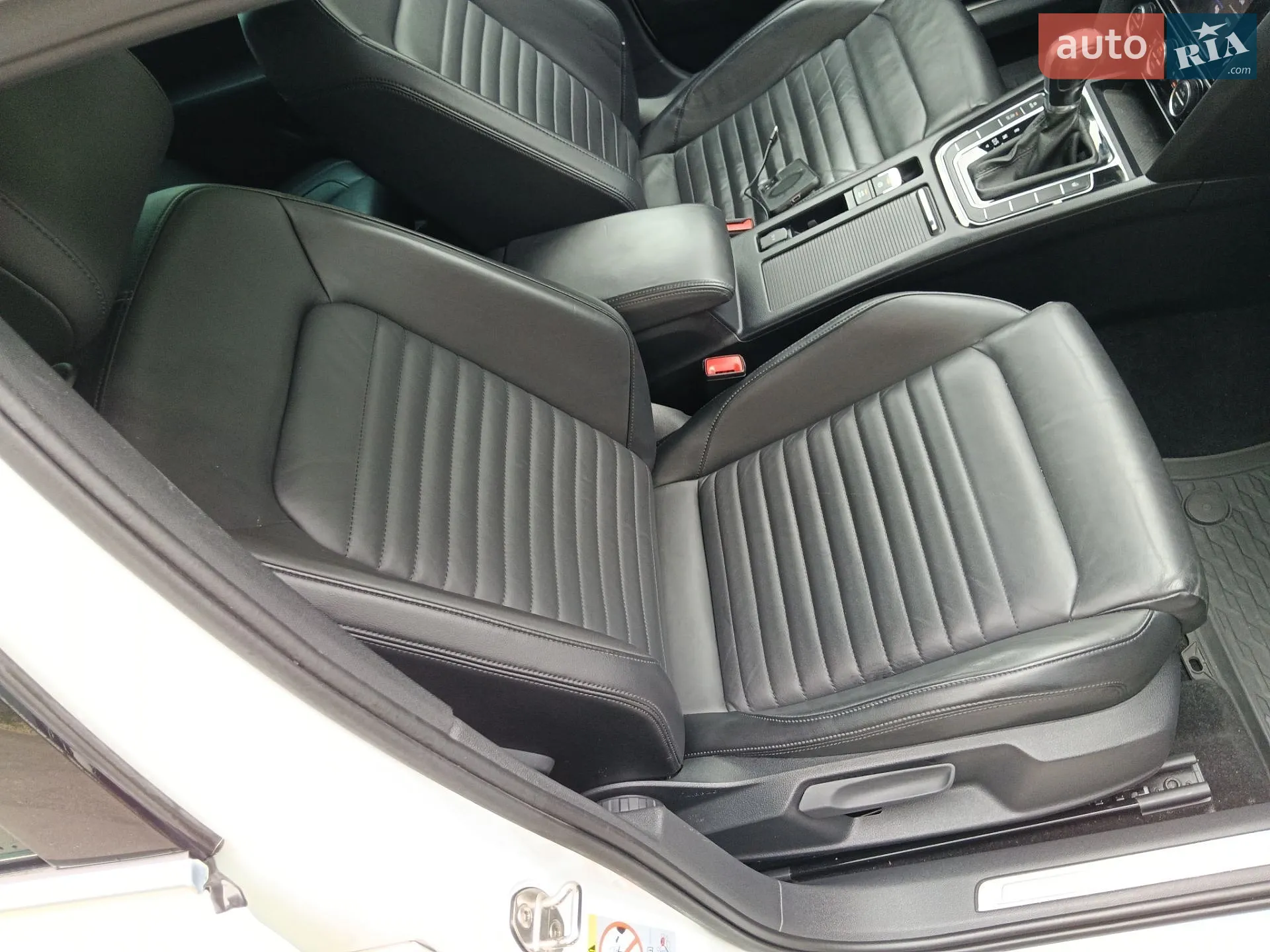 2019 Volkswagen Passat - мініатюра 26