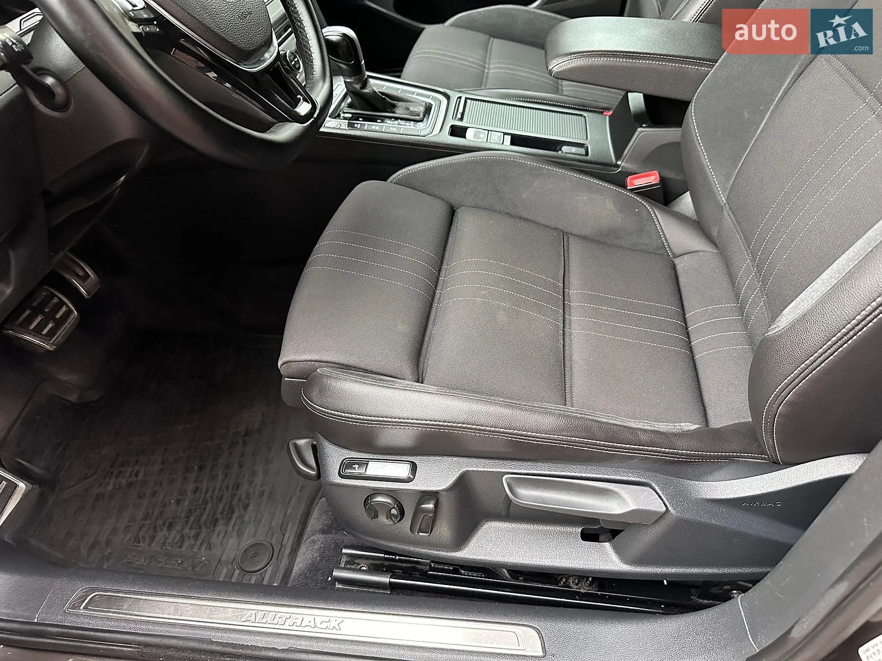 2016 Volkswagen Passat - мініатюра 25
