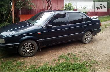 Седан Volkswagen Passat B3 1990 в Ивано-Франковске