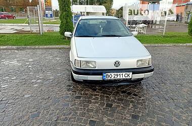 Седан Volkswagen Passat B3 1992 в Чорткове