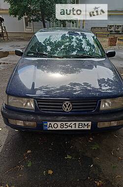 Седан Volkswagen Passat B4 1995 в Харькове