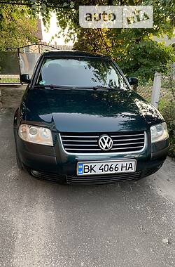Седан Volkswagen Passat B5 2002 в Ровно