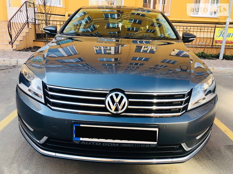 Volkswagen Passat 2013 року