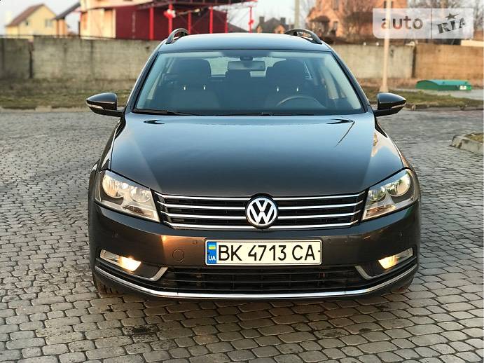 Volkswagen Passat 2012 року