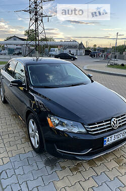 Седан Volkswagen Passat B7 2013 в Івано-Франківську