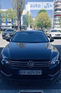 Седан Volkswagen Passat B7 2012 в Хмельницькому