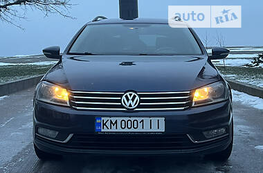 Универсал Volkswagen Passat B7 2012 в Житомире