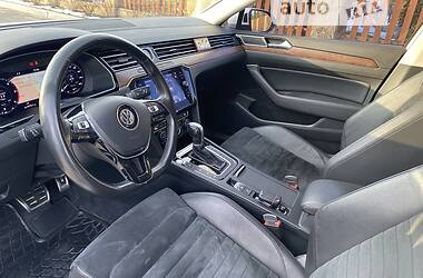 Седан Volkswagen Passat B8 2018 в Днепре