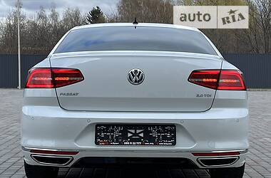 Седан Volkswagen Passat B8 2017 в Луцке
