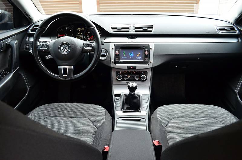 Універсал Volkswagen Passat 2013 в Любашівці