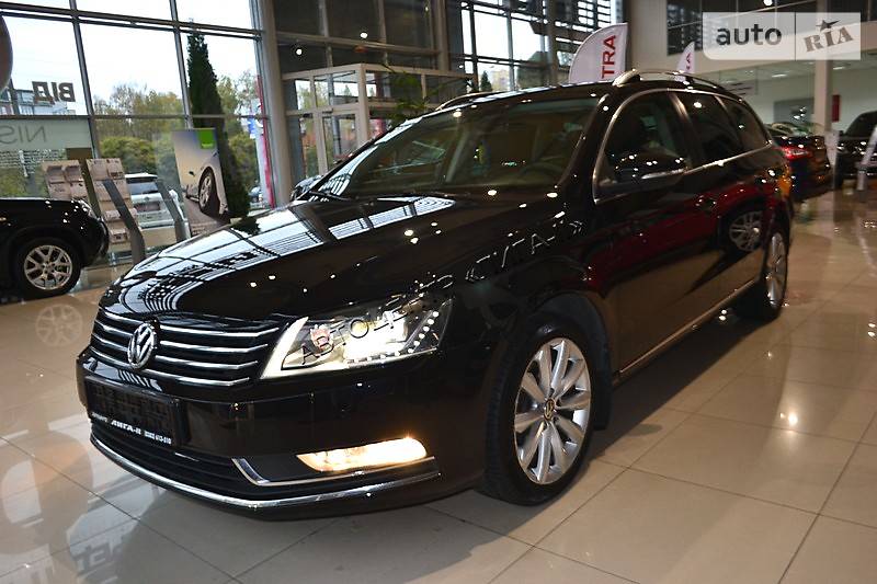 Універсал Volkswagen Passat 2012 в Хмельницькому