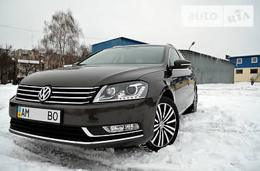 Универсал Volkswagen Passat 2012 в Житомире