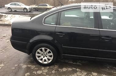 Седан Volkswagen Passat 2001 в Луцке