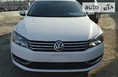 Седан Volkswagen Passat 2013 в Харькове