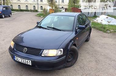 Седан Volkswagen Passat 1997 в Стрые