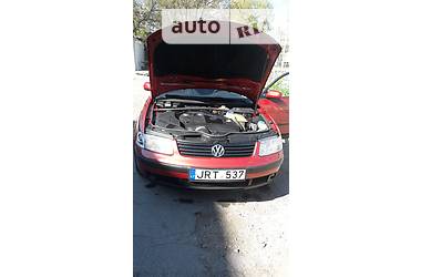 Седан Volkswagen Passat 2000 в Киеве