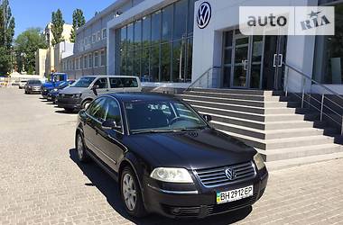 Седан Volkswagen Passat 2004 в Одессе