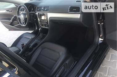 Седан Volkswagen Passat 2015 в Луцке