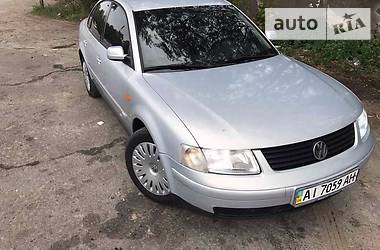 Седан Volkswagen Passat 1998 в Киеве