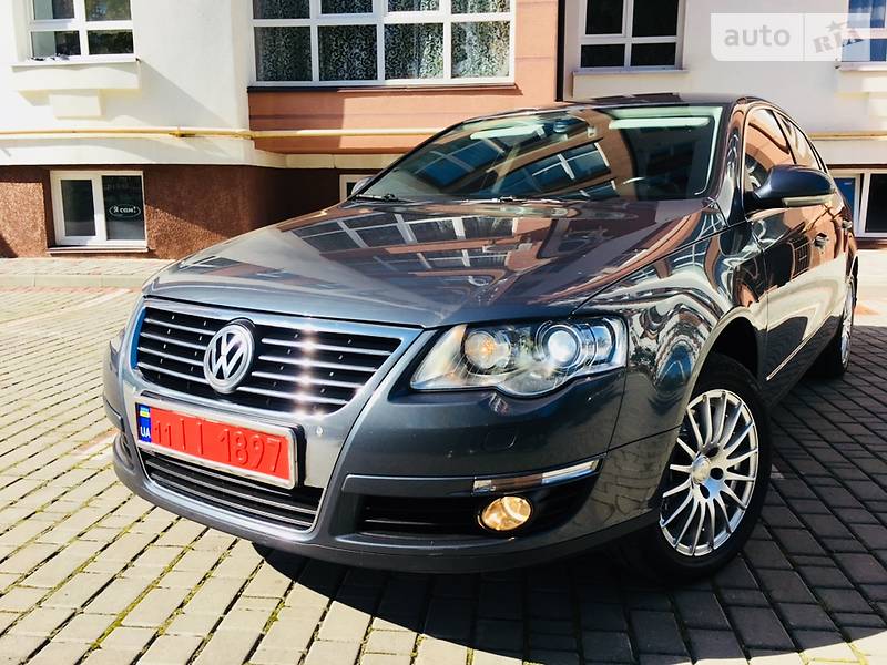 Седан Volkswagen Passat 2010 в Ивано-Франковске