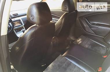 Седан Volkswagen Passat 2010 в Ивано-Франковске