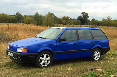 Седан Volkswagen Passat 1989 в Харькове