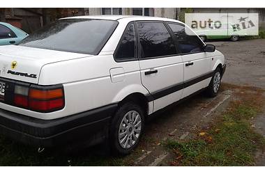 Седан Volkswagen Passat 1993 в Чернигове