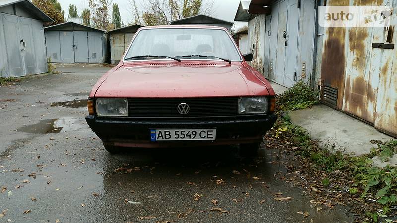 Ліфтбек Volkswagen Passat 1980 в Києві