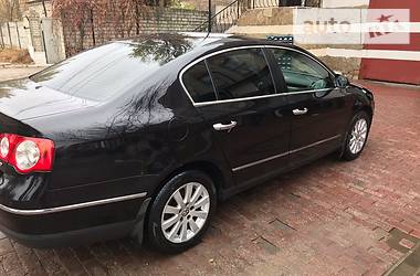 Седан Volkswagen Passat 2006 в Миколаєві