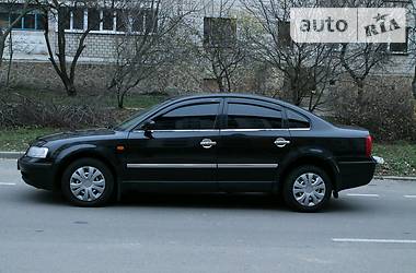 Седан Volkswagen Passat 1998 в Виннице