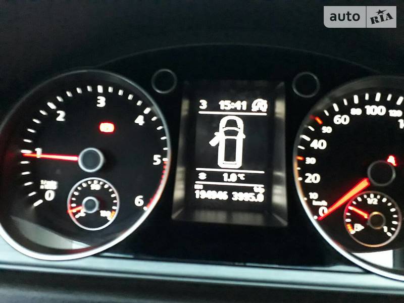 Універсал Volkswagen Passat 2012 в Дніпрі