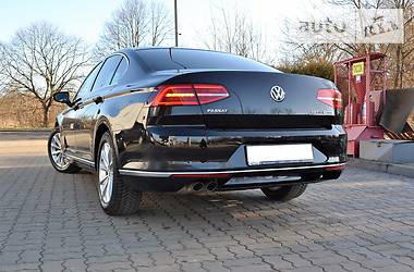 Седан Volkswagen Passat 2015 в Дрогобыче