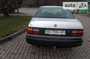 Седан Volkswagen Passat 1989 в Львове