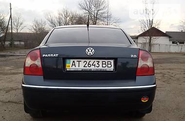 Седан Volkswagen Passat 2004 в Коломые