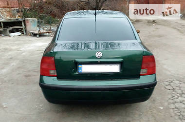 Седан Volkswagen Passat 2000 в Александрие