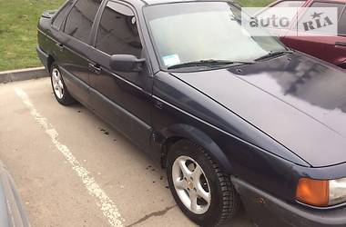 Седан Volkswagen Passat 1991 в Львове