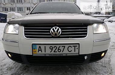 Седан Volkswagen Passat 2003 в Киеве