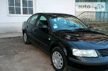 Седан Volkswagen Passat 2000 в Калуше