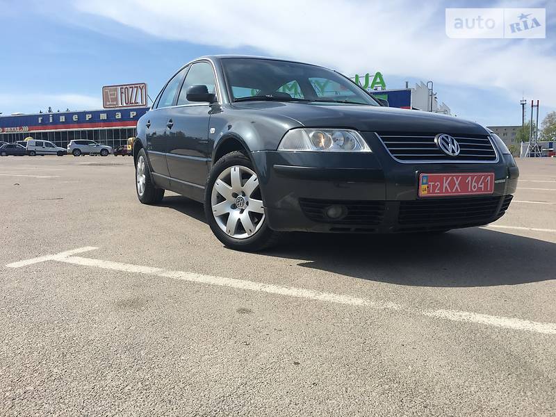 Седан Volkswagen Passat 2003 в Рівному