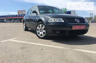 Седан Volkswagen Passat 2003 в Ровно