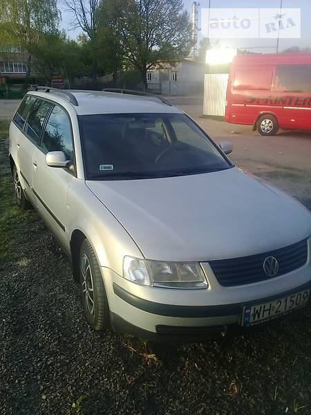 Універсал Volkswagen Passat 2000 в Камені-Каширському