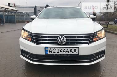 Седан Volkswagen Passat 2016 в Луцке