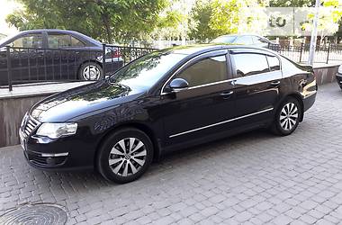 Седан Volkswagen Passat 2011 в Черновцах