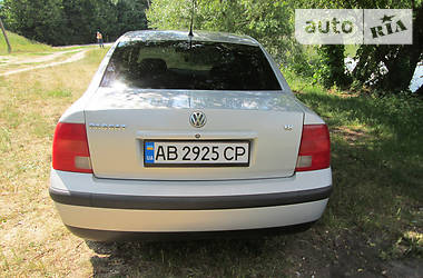 Седан Volkswagen Passat 1999 в Крыжополе