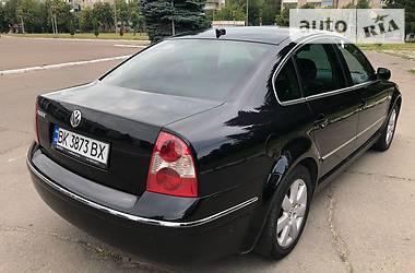 Седан Volkswagen Passat 2004 в Ровно
