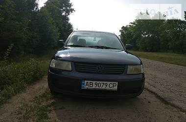 Седан Volkswagen Passat 2000 в Ямполе