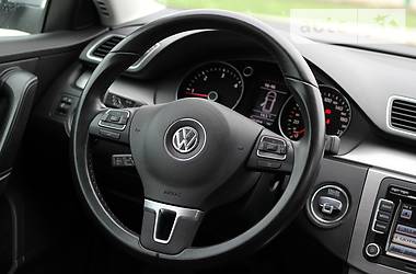 Універсал Volkswagen Passat 2011 в Львові