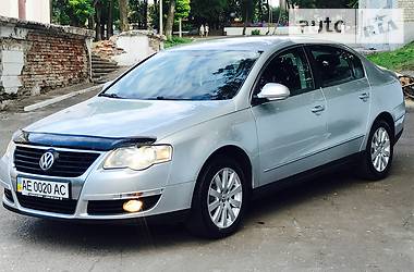 Седан Volkswagen Passat 2007 в Днепре