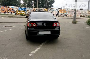 Седан Volkswagen Passat 2008 в Киеве